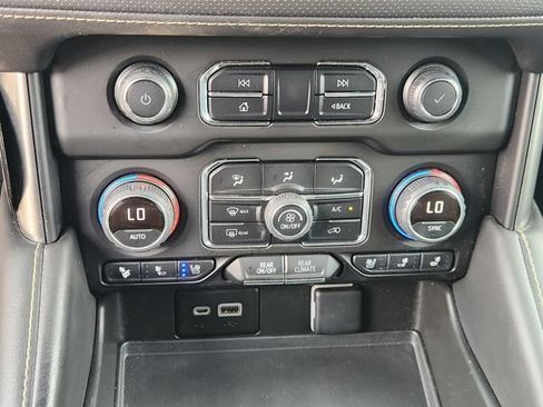 Used 2022 Chevrolet Tahoe Premier w/ Texas Edition RWD image 21