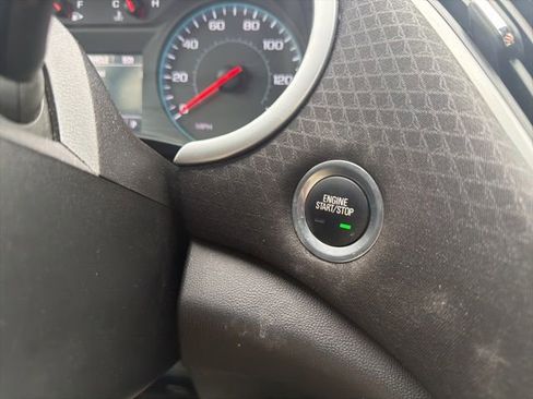 Used 2023 Chevrolet Malibu LT image 32