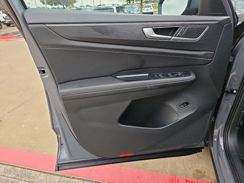 New 2026 Volkswagen Atlas Cross Sport SEL image 15