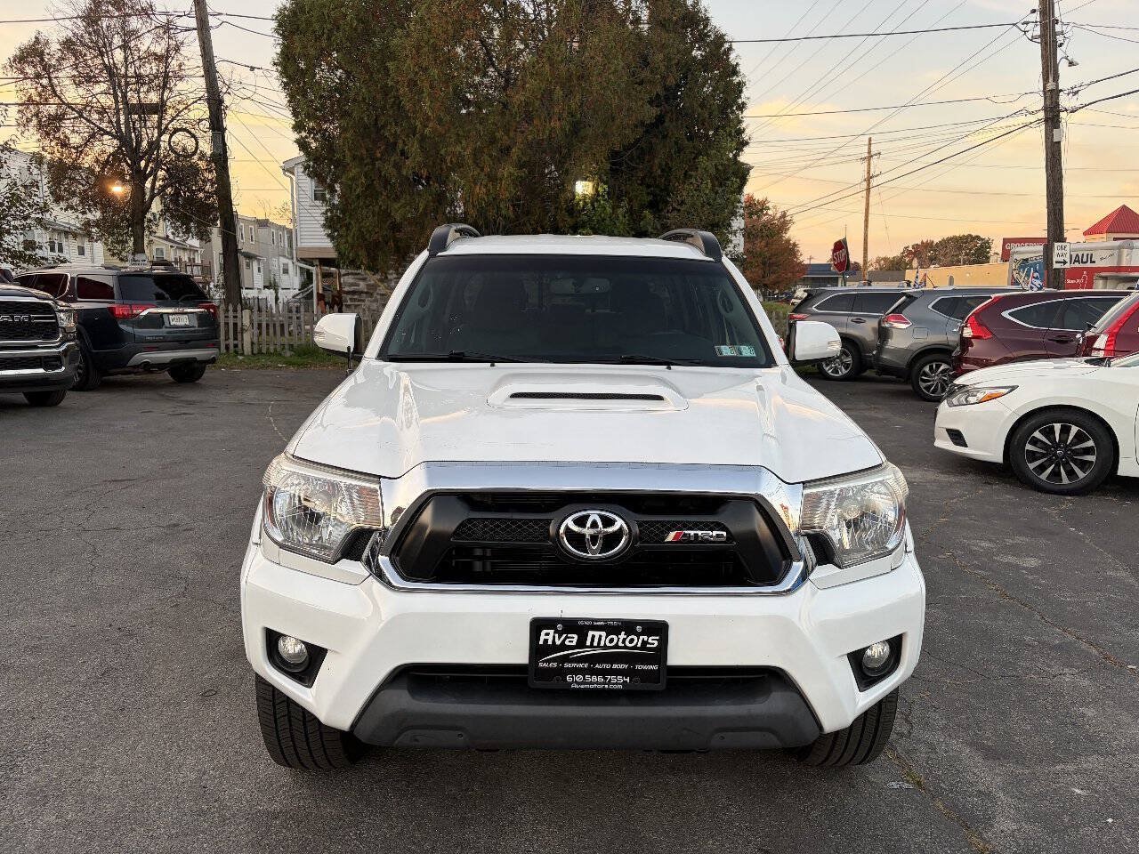 Used 2012 Toyota Tacoma 4x4 Double Cab w/ TRD Sport Pkg image 3