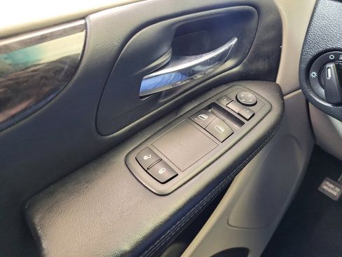 Used 2014 Dodge Grand Caravan SE w/ Quick Order Package 29E SE FWD image 27