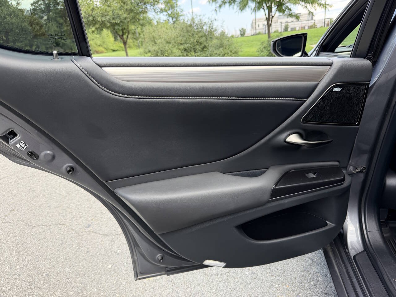 Used 2020 Lexus ES 350 F Sport w/ Accessory Package 2 FWD image 37