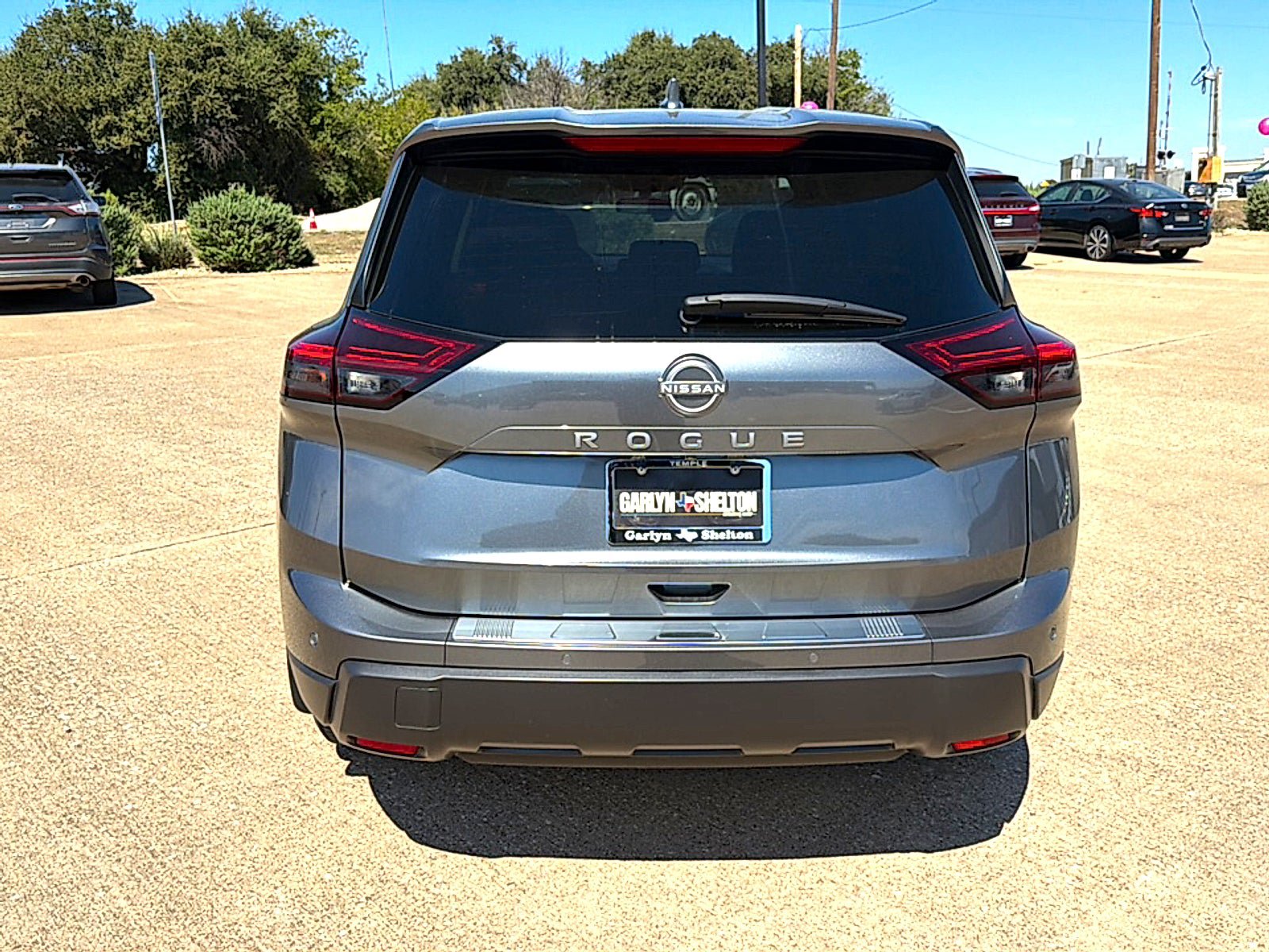 Used 2025 Nissan Rogue SV FWD image 5