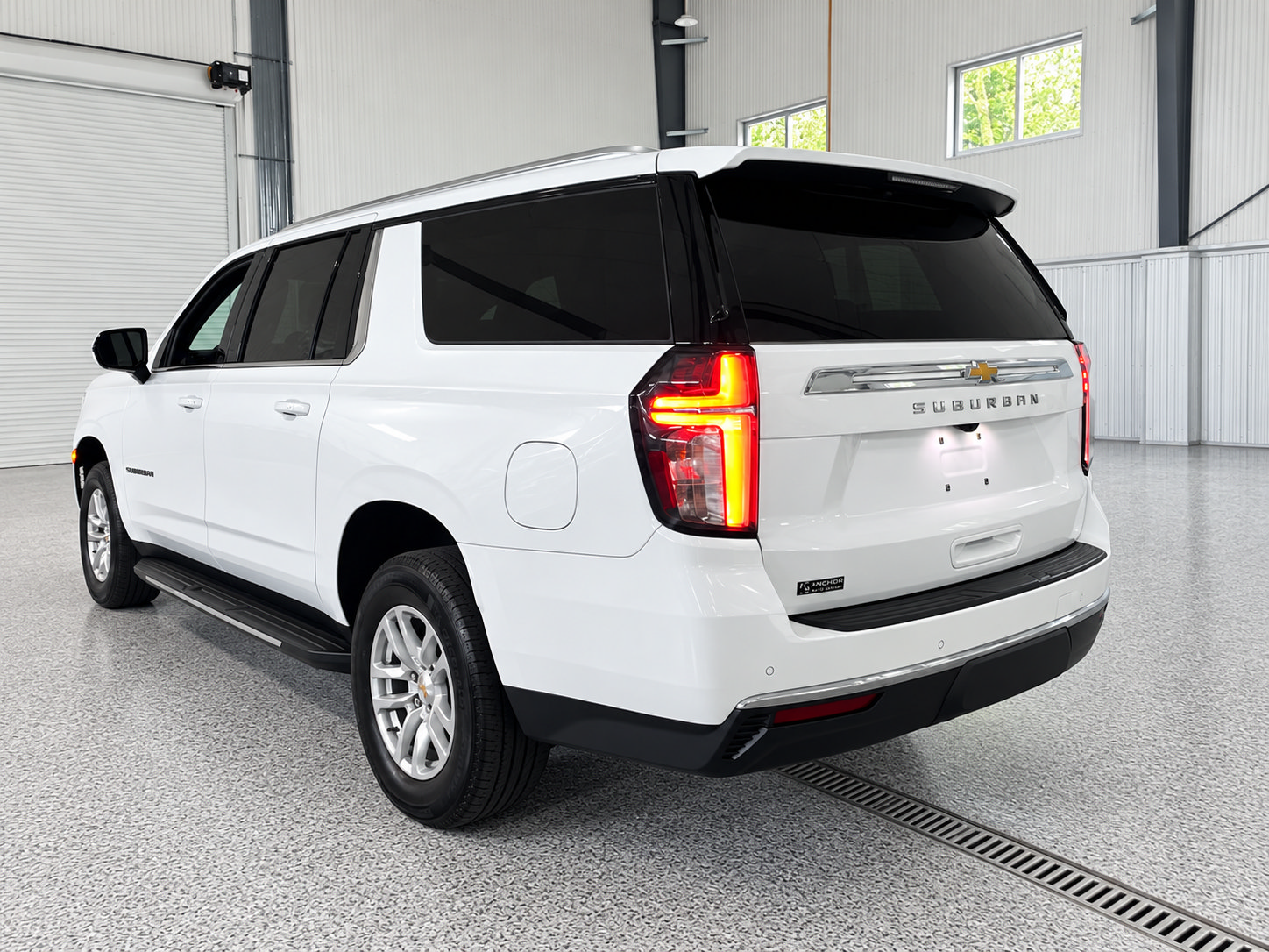 Used 2024 Chevrolet Suburban LT AWD/4WD image 6