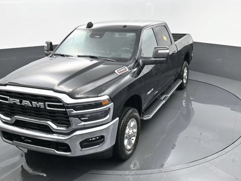 Used 2025 RAM 2500 Big Horn AWD/4WD image 18
