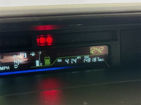 Used 2013 Toyota Prius V Five image 13