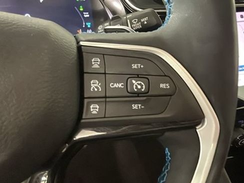 Used 2023 Jeep Grand Cherokee Trailhawk AWD/4WD image 18