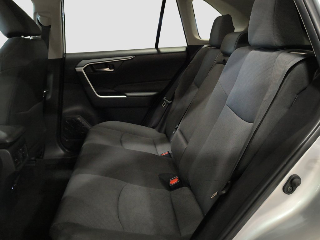 Used 2025 Toyota RAV4 XLE AWD/4WD image 8