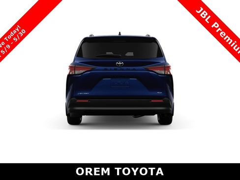 New 2026 Toyota Sienna XLE image 8