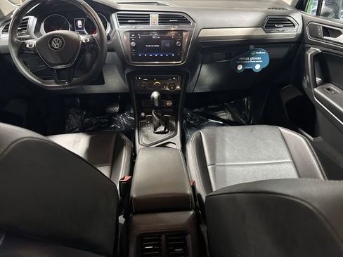 Used 2021 Volkswagen Tiguan SE image 20