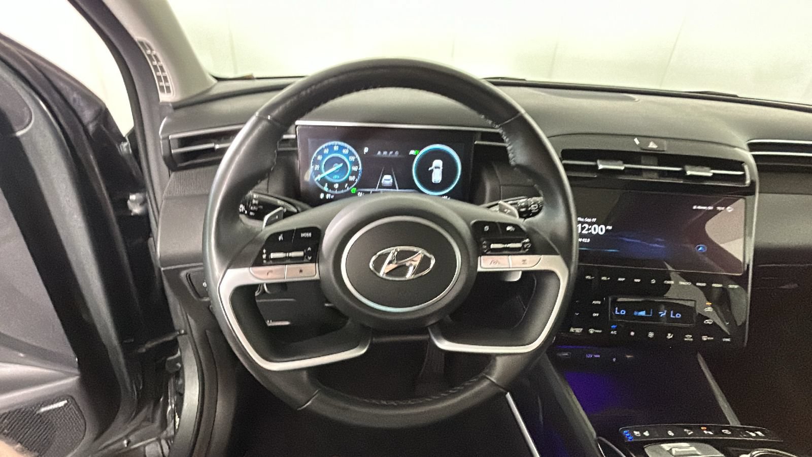 Used 2024 Hyundai Tucson Limited AWD/4WD image 18