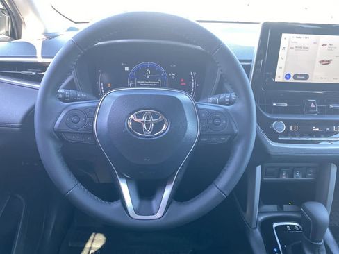 Certified 2025 Toyota Corolla Cross XLE w/ Convenience Package AWD/4WD image 14