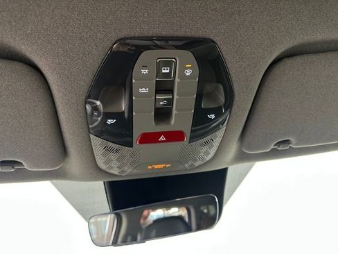 Used 2024 Kia EV9 Wind image 24