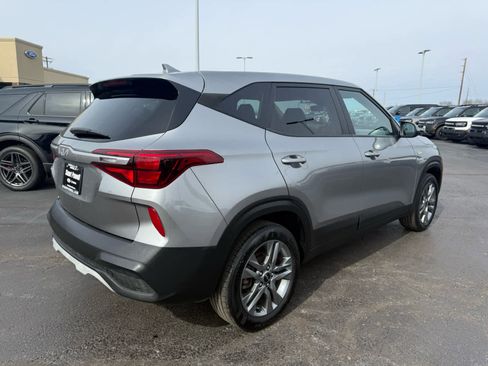 Used 2023 Kia Seltos LX image 18