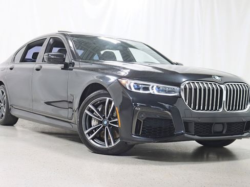 Used 2020 BMW 750i xDrive w/ Executive Package image 7