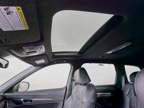 Used 2025 Kia Telluride EX X-Line AWD/4WD image 5