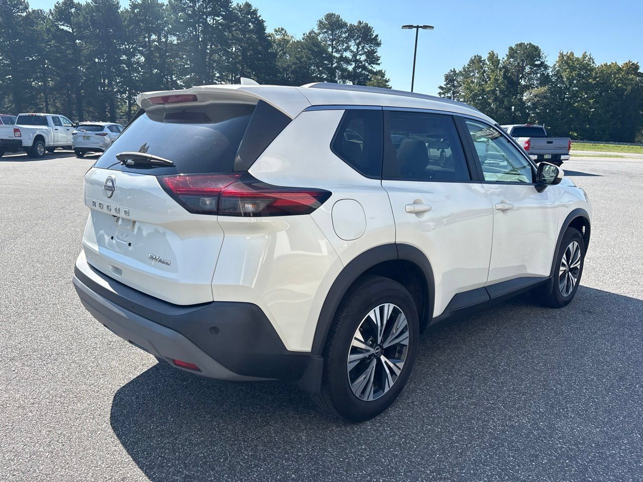 Used 2023 Nissan Rogue SV w/ SV Premium B Package AWD/4WD image 10