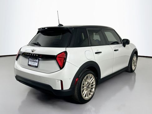 Certified 2025 MINI Cooper S image 5