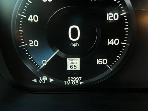 Used 2017 Volvo XC90 T6 Inscription w/ Vision Package AWD/4WD image 17