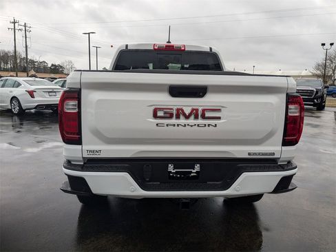New 2025 GMC Canyon Elevation w/ Convenience Package image 4