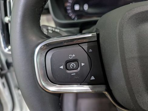 Used 2023 Volvo XC40 B5 Plus w/ Protection Package Premier AWD/4WD image 19