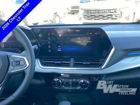 New 2026 Chevrolet Trax LT w/ Driver Confidence Package image 19