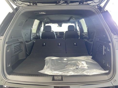 New 2026 Chevrolet Traverse RS image 16