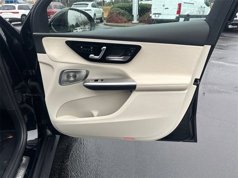 Certified 2025 Mercedes-Benz GLC 300 4MATIC image 15