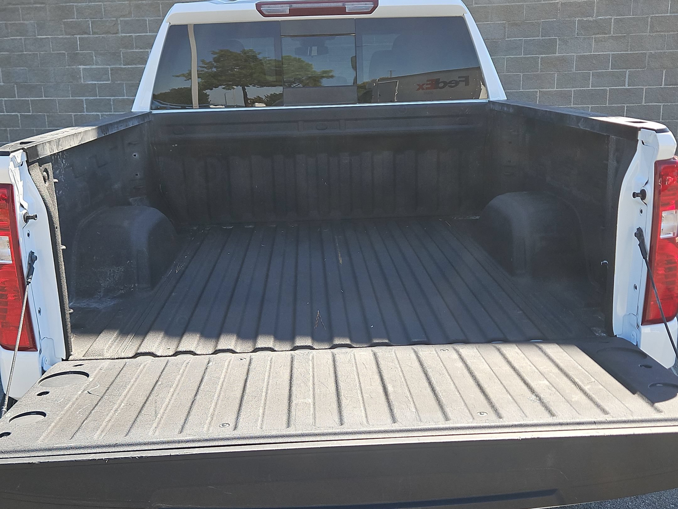 Used 2025 Chevrolet Silverado 1500 LT w/ Safety Package AWD/4WD image 18