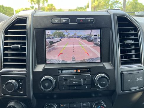 Used 2019 Ford F150 XLT w/ Equipment Group 302A Luxury AWD/4WD image 25