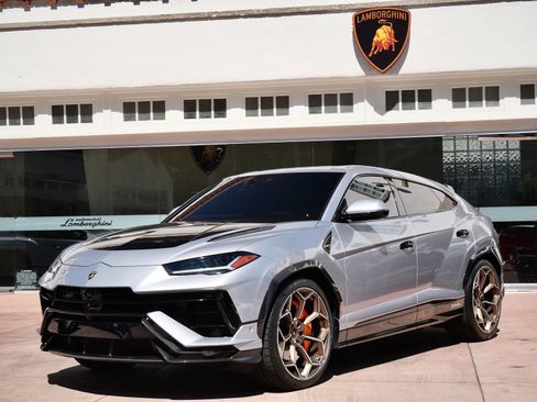 Used 2024 Lamborghini Urus Performante AWD/4WD image 30