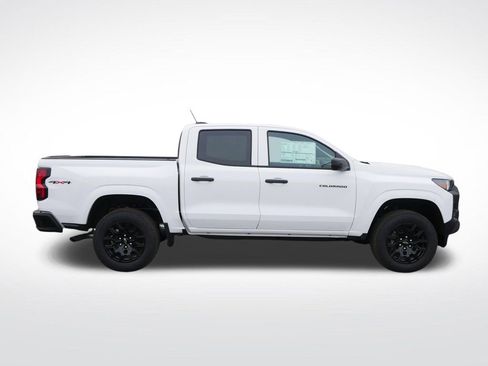New 2026 Chevrolet Colorado W/T w/ WT Custom Package AWD/4WD image 2