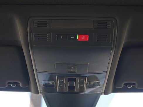 Used 2024 Volkswagen Tiguan SE R-Line FWD image 23