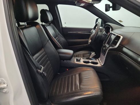 Used 2018 Jeep Grand Cherokee Limited AWD/4WD image 21