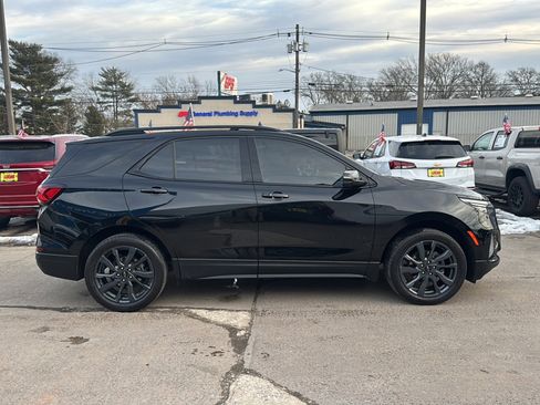 Used 2022 Chevrolet Equinox RS w/ RS Leather Package image 9