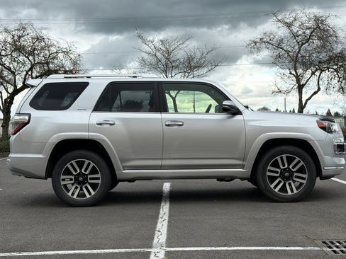 Used 2019 Toyota 4Runner Limited image 3