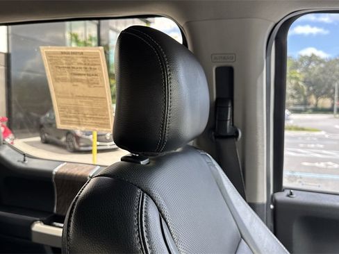 Used 2017 Ford F350 Lariat w/ Chrome Package image 21