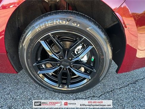 Used 2022 Toyota Corolla LE image 18