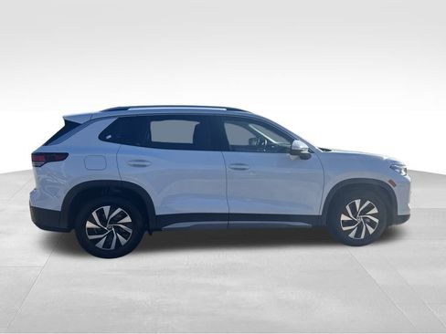 New 2026 Volkswagen Tiguan S FWD image 6