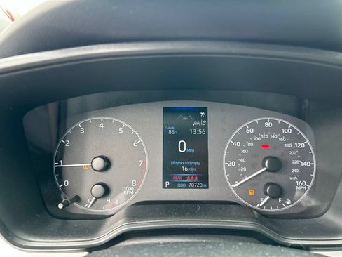 Used 2023 Toyota Corolla SE FWD image 7