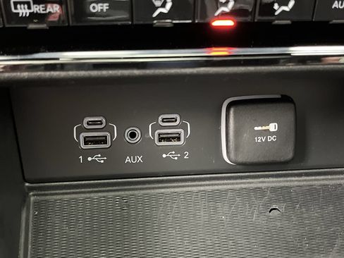 Used 2024 Jeep Grand Cherokee Altitude AWD/4WD image 23