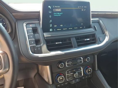 Used 2024 Chevrolet Tahoe Premier AWD/4WD image 8