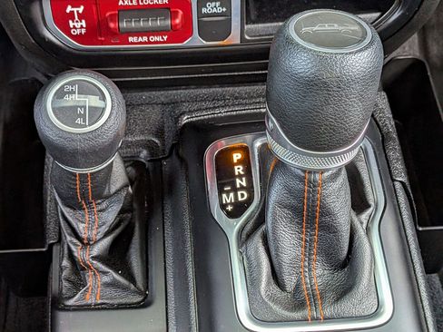 Certified 2022 Jeep Gladiator Mojave w/ LED Lighting Group image 29