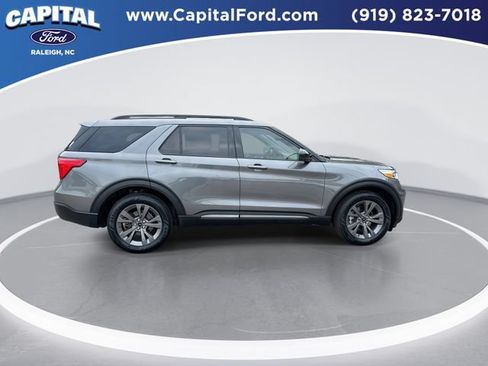 Certified 2022 Ford Explorer XLT w/ Equipment Group 202A AWD/4WD image 9