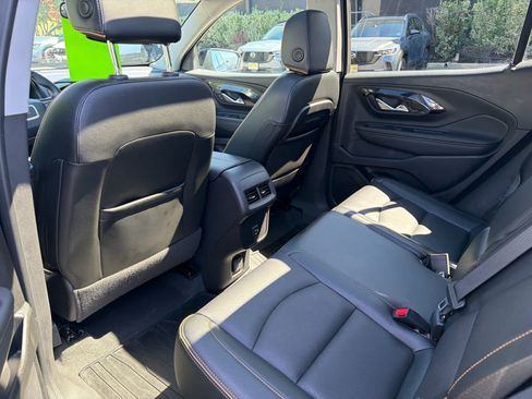 Used 2024 GMC Terrain AT4 w/ Tech Package AWD/4WD image 9
