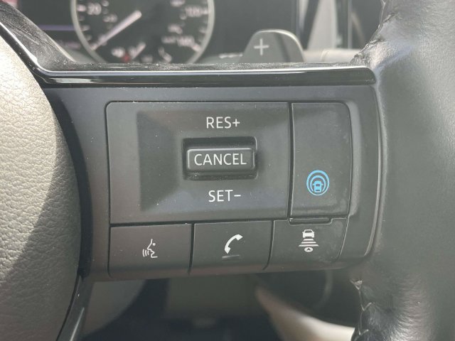 Used 2022 Nissan Pathfinder SV AWD/4WD image 23