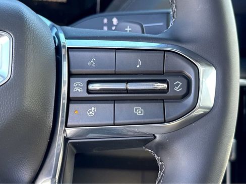 New 2026 GMC Yukon XL Denali w/ Denali Reserve Package image 19