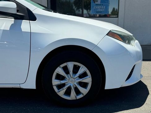 Used 2014 Toyota Corolla L FWD image 2