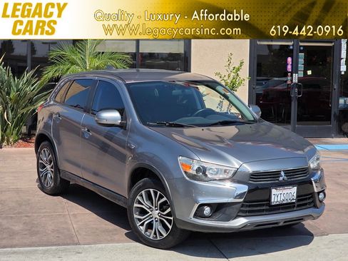Used 2017 Mitsubishi Outlander Sport SE FWD image 1