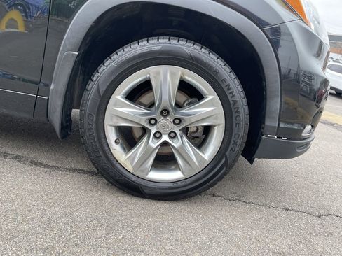 Used 2014 Toyota Highlander Limited image 11